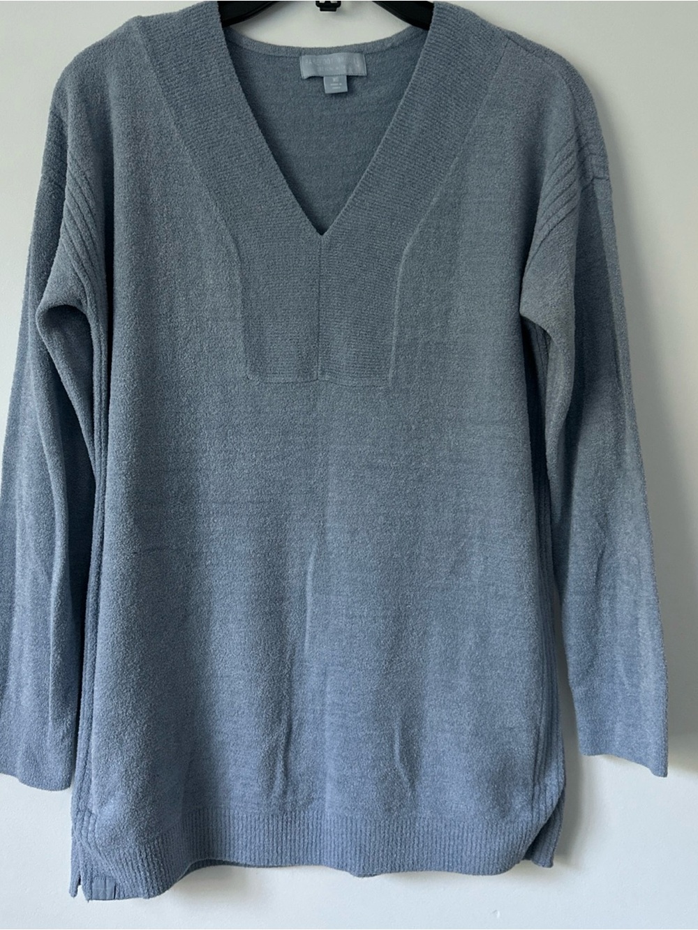Barefoot Dreams CozyChic Lite V-Neck Seamed Pullover LIGHT GREY  Size XS